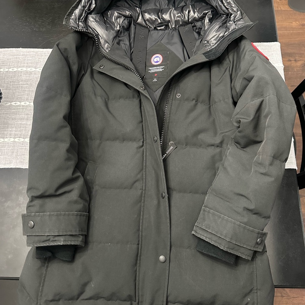 Canada Goose Women’s Shelburne Black Quilted Down Coat with Hood size medium